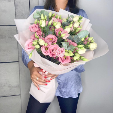 Bouquet de 9 eustomas roses