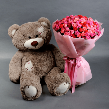 Floral Enchantment: Set with Shrub Roses and Bear