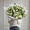 Strauß aus Lisianthus mit Eukalyptus