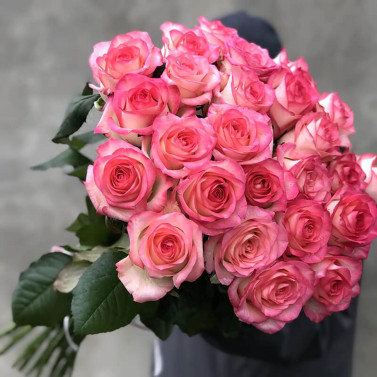 Pink harmony: 25 roses 60 cm