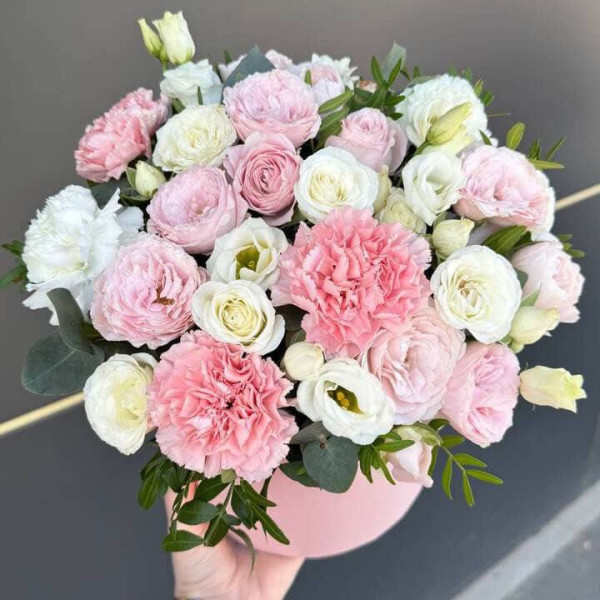 Bouquet assorti en boîte « Assortiment de fleurs »