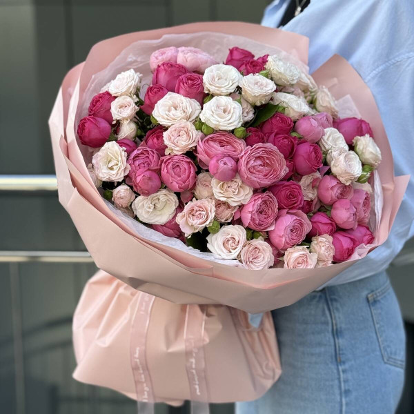 Ramo de 21 rosas ramificadas