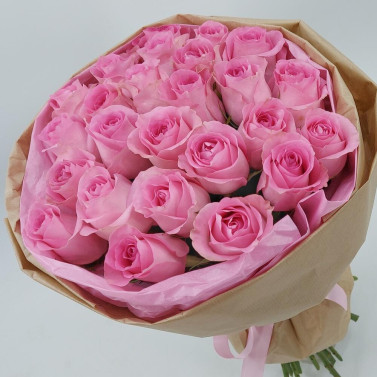 Bouquet of 25 Delicate Roses