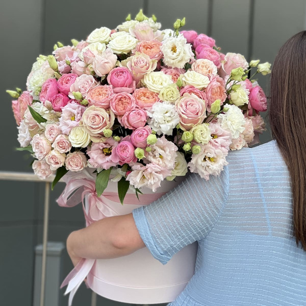 Bouquet premium di rose peonia in scatola “Nuvola di polvere”