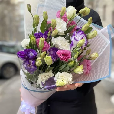 Букет з еустом — 9 шт