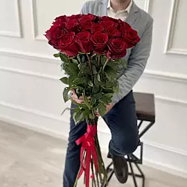 25 rosas 100 cm