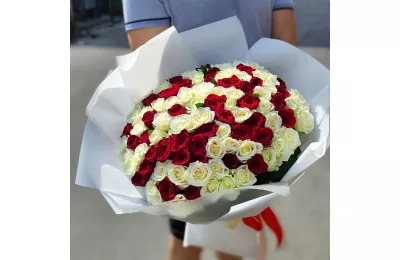 101 rosas rojas y blancas