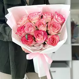 11 pink roses