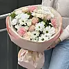 Ramo con rosas, crisantemos y claveles