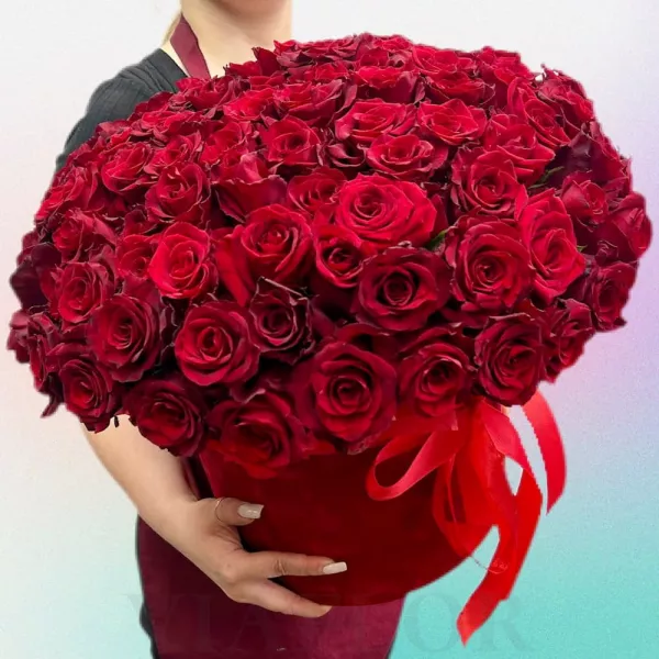 Bukiet z 101 róż w pudełku