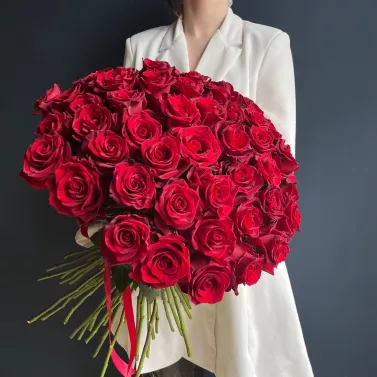 51 червона троянда