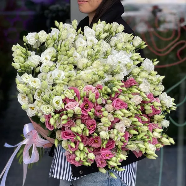 Букет з 51 еустоми