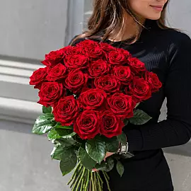 21 rosas rojas 50 cm