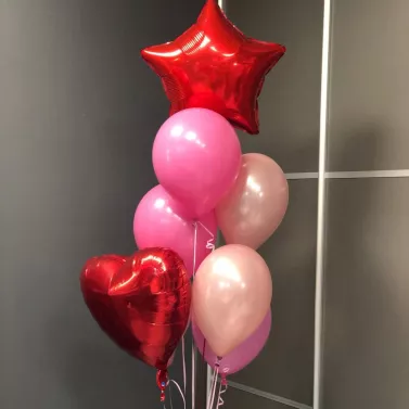 Святкові повітряні кулі: серце та зірка