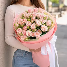 Ramito de 7 rosas de arbusto