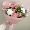 Букет «Ніжність» — рожеві троянди та білі квіти