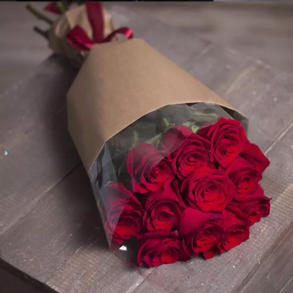 11 Червоних Троянд
