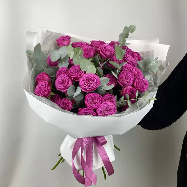 Букет піоноподібних троянд