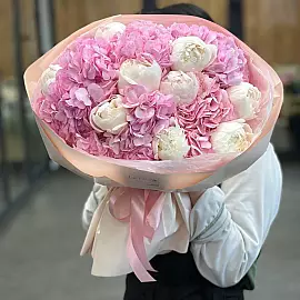 Bouquet «Nuage de pivoines et d’hortensias»