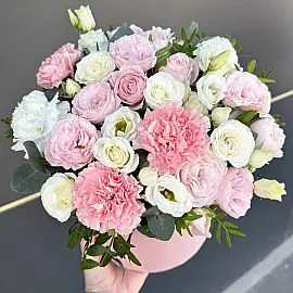 Gemischter Blumenstrauß in der Box „Blumen-Arrangement“