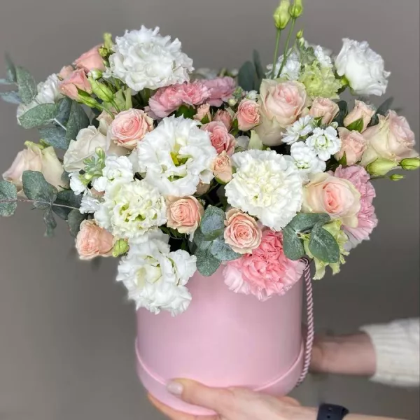 Букет в коробке «Цветочная гармония»