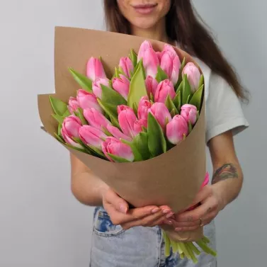 Букет из розовых тюльпанов «Весенняя нежность»