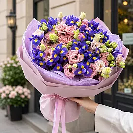 “Ternura das íris” — buquê de íris e lisianthus