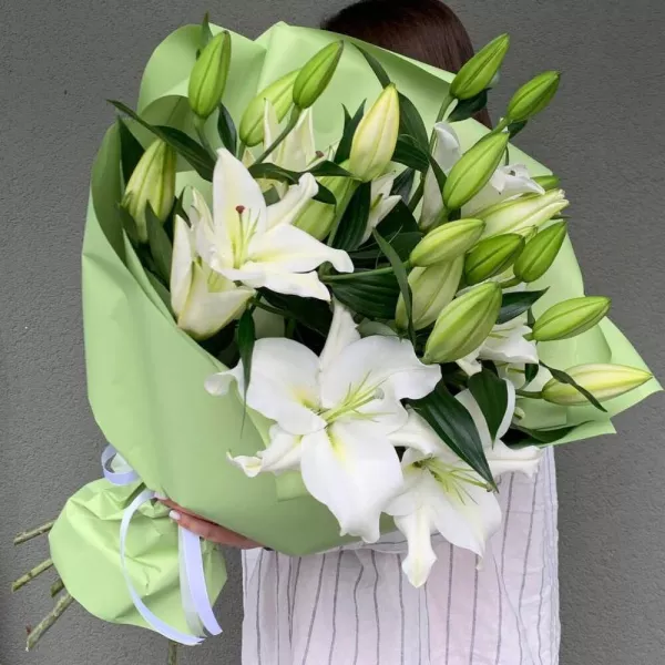 Букет Елегантність — 7 лілій для коханої