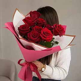 9 красных роз 60 см