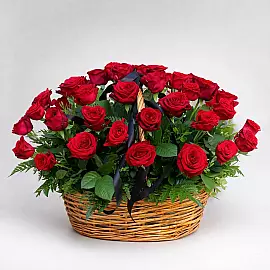 Trauerstrauß mit 50 Rosen
