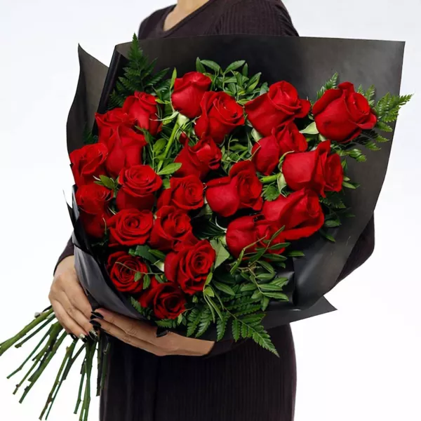 Траурний букет з троянд 80 см