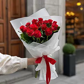 Ramo de 15 rosas rojas para tu amada
