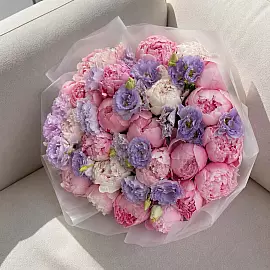 Bouquet di peonie “Assenza di Gravità”