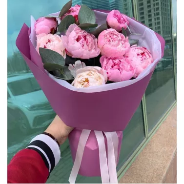 Bouquet: 9 peonies