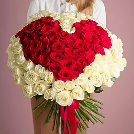 Herz aus Rosen — 101 Rose für die Liebste
