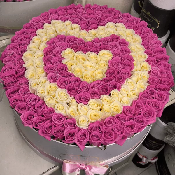 201 роза в коробке «Сердце любви»